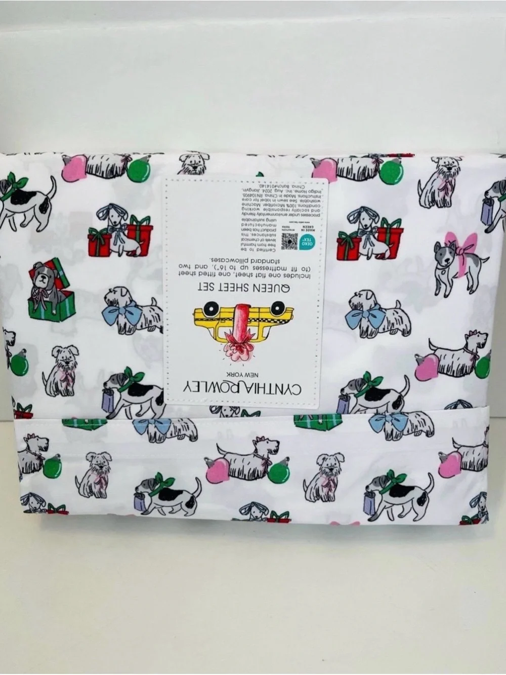 Cynthia Rowley Puppy Cheer Queen Size Sheet Set Presents Bows Ornaments Gifts